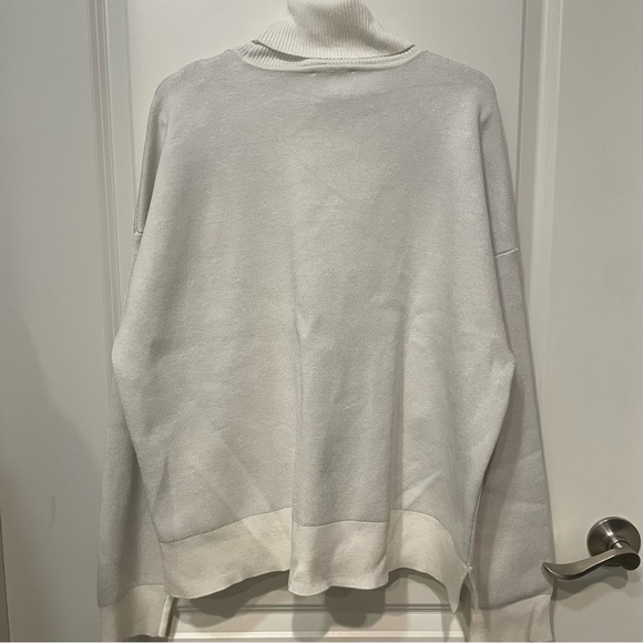 DKNY y2k snow white turtleneck metallic beaded silver star oversized sweater - Picture 5 of 5